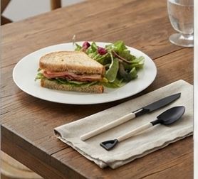 Juego de Cubiertos Modernos con Acabado Mate, Mangos Metálicos, Cabezas de Acero Inoxidable, Diseño Minimalista y Duradero para Camping - Product Image 5