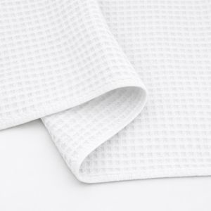 Serviette de bain en coton 100% à motif gaufré Aura blanche, douce, légère, séchage rapide, luxe - Product Image 1