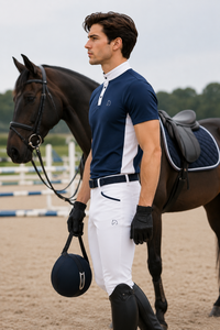 Ensemble de vêtements d'équitation pour homme, chemise bleu marine à manches courtes en polyester tissé, col blanc et pantalon blanc - Product Image 4