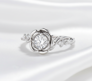 Anillo de Compromiso de Moissanita VVS de 0.5CT con Corte Brillante Redondo en Forma de Rosa de Moda, Inspirado en la Naturaleza, con Diseño de Ramita y Flor, para Boda - Product Image 1