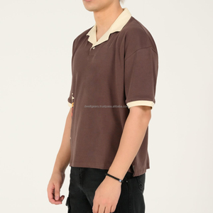 เสื้อโปโลผู้ชายทรงเข้ารูป ระบายอากาศได้ดี น้ำหนักเบา ผ้าฝ้ายปิเก้ยืดหยุ่น รับผลิตโลโก้ตามสั่ง ผู้ผลิตเสื้อผ้า OEM ขายส่ง - Product Image 3