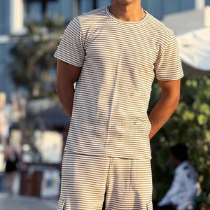 Conjunto de Camiseta y Pantalones Cortos Deportivos de Verano para Hombre, Diseño Personalizado, Transpirable, de Secado Rápido, al por Mayor - Product Image 2