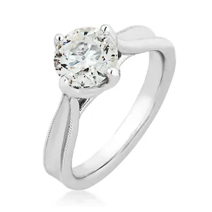 Bague solitaire en diamant de laboratoire taille princesse, or blanc 18 carats plaqué rhodium, 1,25 ct E VS1 certifiée IGI, à quatre griffes torsadées - Product Image 1