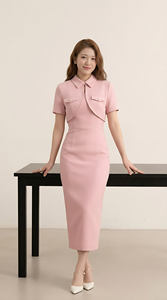 Robe de travail rose clair de qualité supérieure pour femmes avec veste à manches courtes, fabriquée en usine au Vietnam, vêtements OEM ODM - Product Image 3