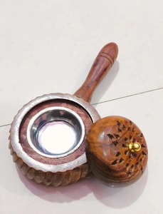 Brûleur d'encens antique en bois avec poignée, encensoir sculpté pour Bakhoor et Oud avec bouton en cristal pour la décoration de la maison et les cadeaux du Ramadan - Product Image 1
