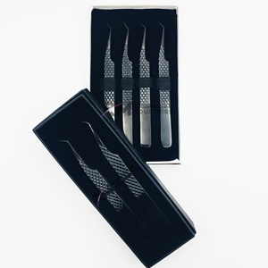 Pince à épiler pour extensions de cils RMI Private Label en acier inoxydable 10 mm, couleur plasma noir brillant, boîte / pochette / étui magnétique - Product Image 3