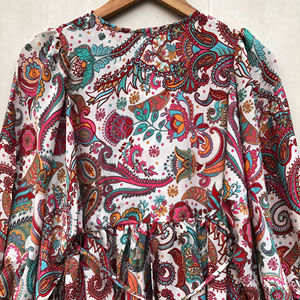 Robe courte décontractée en coton respirant à motif indien, col en V, imprimée, pour femme, avec manches longues et dentelle, idéale comme tenue de nuit. - Product Image 1