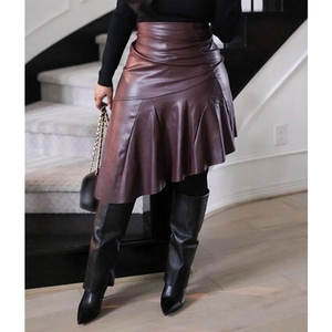 Jupe plissée asymétrique taille haute en similicuir PU pour femme, modèle best-seller, vente en gros usine - Product Image 5