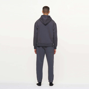 Ensemble survêtement homme ultra-chaud et confortable en molleton gris anthracite avec imprimés techniques pour tenue décontractée - Product Image 4