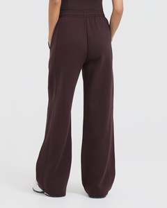Pantalones deportivos de mujer de alta calidad en color marrón ciruela, de pierna recta, con tejido de felpa suave al tacto, pantalones de chándal para mujer, pantalones y pantalones de vestir para mujer. - Product Image 2