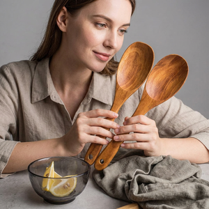 Cuillères décoratives modernes en bois sculpté à la main, finition miroir, écologiques, légères et durables, collection artisanale sur mesure - Product Image 1