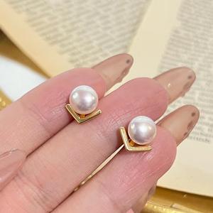 Pendientes Pequeños de Perlas de Agua Dulce No Nucleares de 8-9 mm, Versión Ligera con Joyería de Buena Calidad y Temperamento - Product Image 1