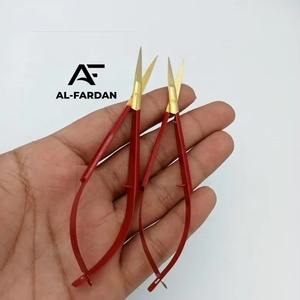 Tijeras para Cejas Color Granate, Acero Inoxidable Sólido, Punta Dorada, Hoja Curva Afilada para Recortar Cejas y Pestañas, Logotipo Personalizado - Product Image 1