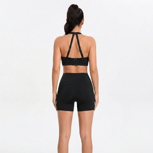 Ensemble de vêtements de sport pour femmes, haut de sport à col halter avec short ajusté taille haute pour la salle de sport, la remise en forme et l'entraînement - Product Image 2