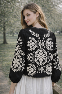 Chaqueta de Invierno para Mujer con Diseño Suzani Bordado a Mano, Tela Blanca, Regalo para Damas de Honor o Ropa de Mujer, Venta al Por Mayor OEM ODM - Product Image 3