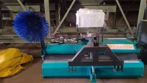 Máquina barredora de carreteras hidráulica con escoba para una limpieza eficiente de superficies de asfalto y hormigón - Product Image 3