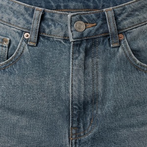 Jupe-short légère en maille bleu marine pour femme avec bordure en dentelle blanche, fermeture à cordon, coupe ajustée, taille basse élastique, 100 % polyester - Product Image 6
