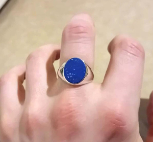 Bague signet homme style bohème en argent 925 rhodié, sertie d'un lapis-lazuli ovale 10x14mm fait main, best-seller, pour mariage - Product Image 1
