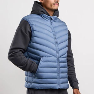 Gilet matelassé imperméable personnalisé pour homme, sans col, entièrement zippé, avec garniture contrastante, matelassage horizontal, été, polyester/coton, sans manches - Product Image 2