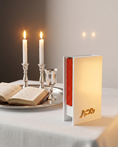 Nouveau porte-allumettes Judaica élégant et moderne en acrylique/lucite transparent de 3 mm d'épaisseur, facile à assembler, avec finition polie - Product Image 3