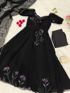 Georgette anarkali ชุดสูทที่มีปีกขนาดใหญ่พร้อมกางเกงและมือพิมพ์ georgette dupatta พร้อมที่จะสวมใส่ชุด - Product Image 5