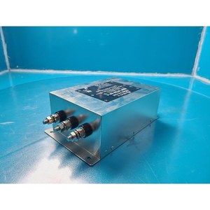 Filtre anti-bruit triphasé OKAYA 3SUP-W75H-ER-4, utilisé comme pièce détachée pour équipement semi-conducteur d'époque - Product Image 3