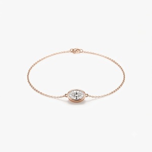 Nouvel Arrivage Bracelet Chaîne Minimaliste Élégant en Or Massif 10K 14K 18K avec Diamant de Laboratoire Ovale Sertie en Bezel Certifié IGI - Product Image 2