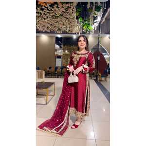 เสื้อสตรีทันสมัยมีชุดปักลายจำนวนมาก - Product Image 5