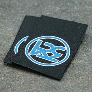 Etiquetas de Ropa Impresas en Serigrafía de Poliéster Tejido Regular, Forma Rectangular, Corte Láser, Etiquetas Lavables para Prendas, Etiqueta Plegable por un Lado - Product Image 4