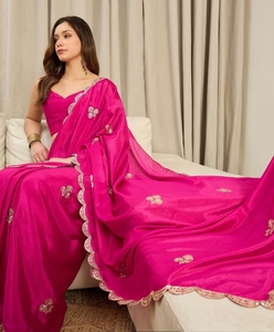 Sari Tradicional KV para Mujer, de Rayón y Seda, Adornado, Reversible, de Secado Rápido, Antiarrugas, Listo para Usar en Fiestas, con Blusa Sin Coser - Product Image 1