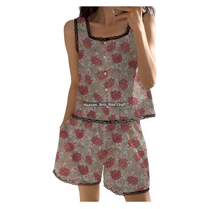 Conjunto de pijama de algodón para mujer con estampado floral a mano, camisón con encaje y pantalones cortos, ideal para primavera/verano, sin mangas, con estampado de bloques. - Product Image 1