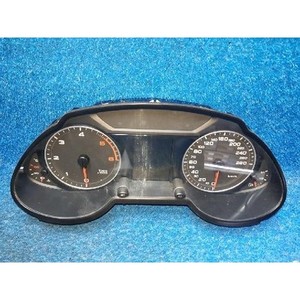 ชุดหน้าปัดเรือนไมล์มือสอง Q5 รุ่น 8R0920931B - Product Image 1