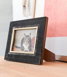 Cadre photo en fer de qualité supérieure, design personnalisé, avec os de corne, bois et résine, couleur et taille personnalisables, avec logo et boîte cadeau - Product Image 1