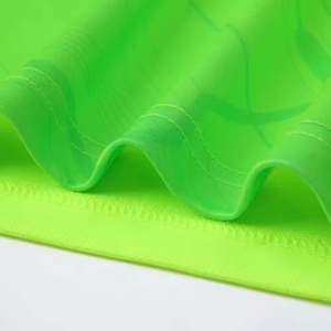 ชุดฟุตบอลคุณภาพสูงสำหรับทุกเพศทุกวัย ดีไซน์ล่าสุด ผลิตจากโพลีเอสเตอร์ 100% แห้งเร็ว ระบายอากาศได้ดี บริการ OEM สำหรับผู้ใหญ่ ส่งตรงจากโรงงาน - Product Image 3