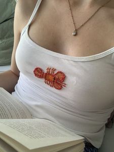 เสื้อกล้ามปักลายดีไซน์เก๋สำหรับผู้หญิง ประดับด้วยงานปักลูกปัดทำมือสวยงามและดีไซน์ไร้แขนทันสมัย - Product Image 3
