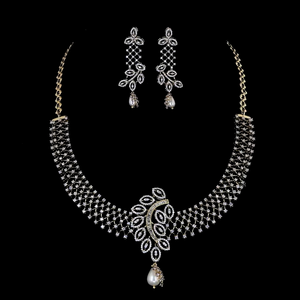 Ensemble de collier ethnique en argent sterling plaqué or avec diamant de laboratoire et perle pendante |   Collier et boucles d'oreilles pour mariage et anniversaire de mariage | - Product Image 1