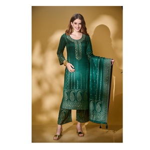 ซัพพลายเออร์อินเดีย Safaa Exclusive Dilkash คอลเลคชั่นฤดูหนาว ชุดเดรสปักลายอินเทรนด์สำหรับฤดูหนาว มีจำหน่ายในราคาที่ดีที่สุด - Product Image 1