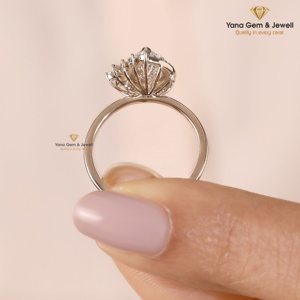 แหวนทองคำแท้ 14K รูปทรงดอกไม้ประดับเพชรทรงมาร์คีส์ น้ำหนัก 1.50 กะรัต เพชร CVD ผลิตในห้องปฏิบัติการ สี E ความสะอาด VVS2 รับรองโดย IGI สำหรับสุภาพสตรี - Product Image 4