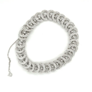 สร้อยข้อมือแบบโซ่เคลือบโรเดียมทองคำขาว 18K ประดับเพชรพาเว่ ดีไซน์คลาสสิก เหมาะสำหรับทุกเพศทุกวัย ใช้ในงานปาร์ตี้ - Product Image 4