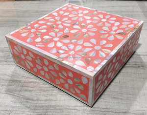 Caja Decorativa de Almacenamiento de Lujo Hecha a Mano, Pulida, Única y Elegante en Venta - Product Image 3