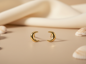 ต่างหูมินิมอลรูปพระจันทร์ ทอง 14K สำหรับทุกเพศ ใส่ได้ทุกวัน - Product Image 1