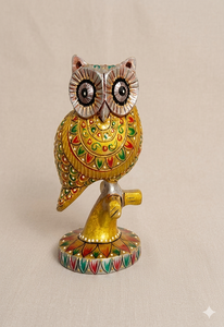 Nirmala Handicrafts Handgefertigte Indische Bemalte Holz-Eulen-Statue mit Baumzweig-Basis |   Goldfolie Handbemalt Umweltfreundlich - Product Image 5