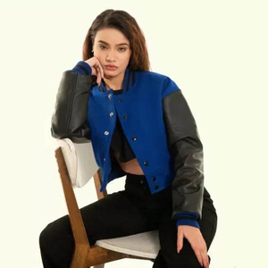 Veste universitaire courte personnalisée de qualité supérieure pour femme, veste courte vierge avec manches en cuir, veste décontractée style Letterman - Product Image 2