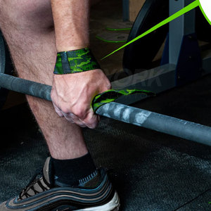 Sangles de musculation fabriquées au Pakistan avec ajustement flexible et prise en main optimale pour la force et les performances en salle de sport - Product Image 4