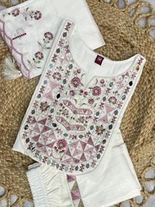 Ensemble Kurti en viscose pure blanche et soie de mangue brodée, longueur cheville, séchage rapide, avec dupatta, style traditionnel indien pakistanais, décontracté pour femme - Product Image 2