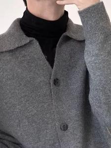 Pull en Coton Tricoté de Luxe pour Homme, Coupe Ample à Manches Longues, Couleur Unie, Boutonné, Idéal pour l'Hiver - Product Image 6