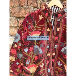 Chaqueta de Terciopelo con Bordado Floral para Mujer, Cuello Mandarín, Manga Larga, Elegante Abrigo Otoñal con Diseño de Bordado a Mano - Product Image 5