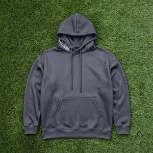 Sweat-shirt à capuche noir pour homme avec design à pois de strass blancs, streetwear personnalisé - Product Image 6