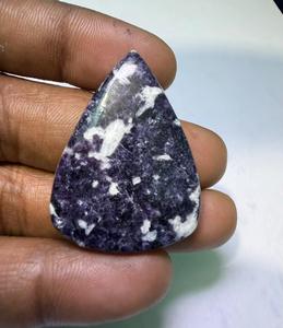 Lepidolita natural de alta calidad en cabujón, formas mixtas, venta al por mayor, piedras preciosas sueltas para la fabricación de pendientes colgantes de plata hechos a mano. - Product Image 3
