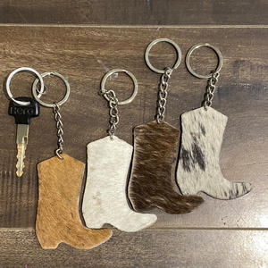 Nouvel arrivage de porte-clés en cuir de vachette au design unique porte-clés en cuir de fourrure véritable porte-clés élégants porte-clés de haute qualité à vendre - Product Image 4